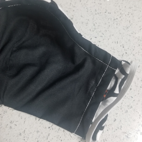 2 for 22 cotton mask with pocket and nose wire - Picture 4 of 4